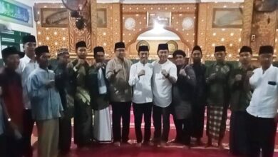 Photo of Safari Ramadhan di Masjid Agung Al Muttaqin Desa Cempaka, Wakil Bupati Lampung Utara Ajak Masyarakat Perkuat Kebersamaan