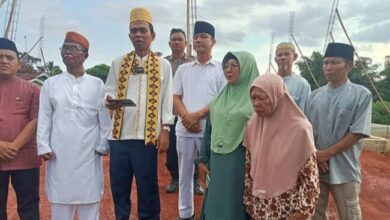 Photo of Ustadz Abdul Somad (UAS) Berkunjung dan Mendoakan Masjid Assa’adah
