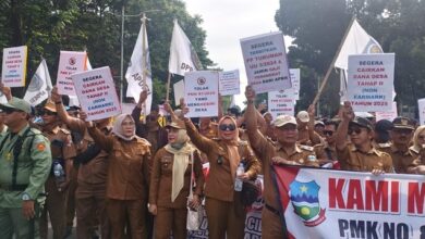 Photo of Ribuan Kepala Desa Demo di Jakarta, Tolak PMK Nomor 81 Tahun 2025